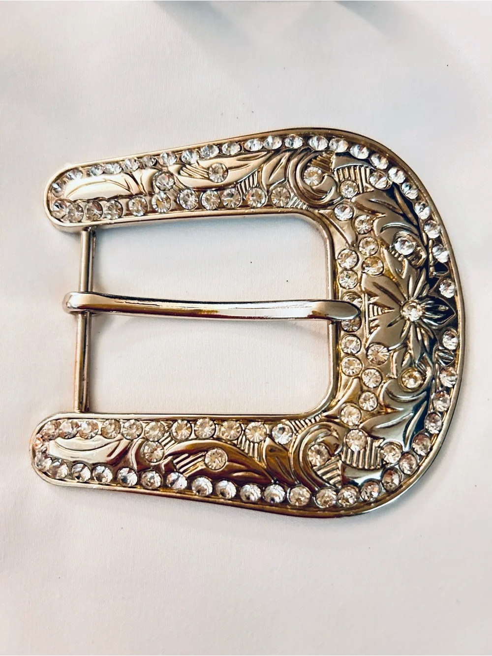 Rhinestone belt buckle
